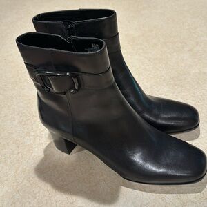 Nine West black ankle boots size 9.5